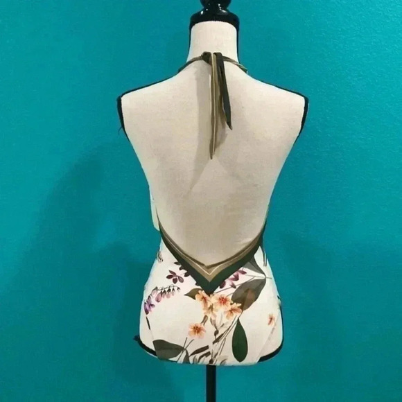 New with tags Gottex Women's Sardinia Halter One Piece Swimsuit - Picture 4 of 8